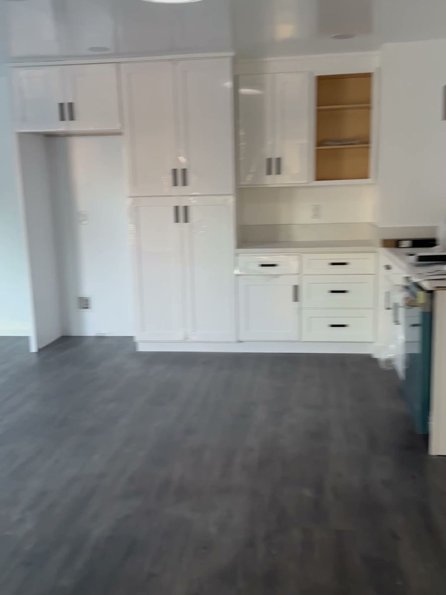Full kitchen