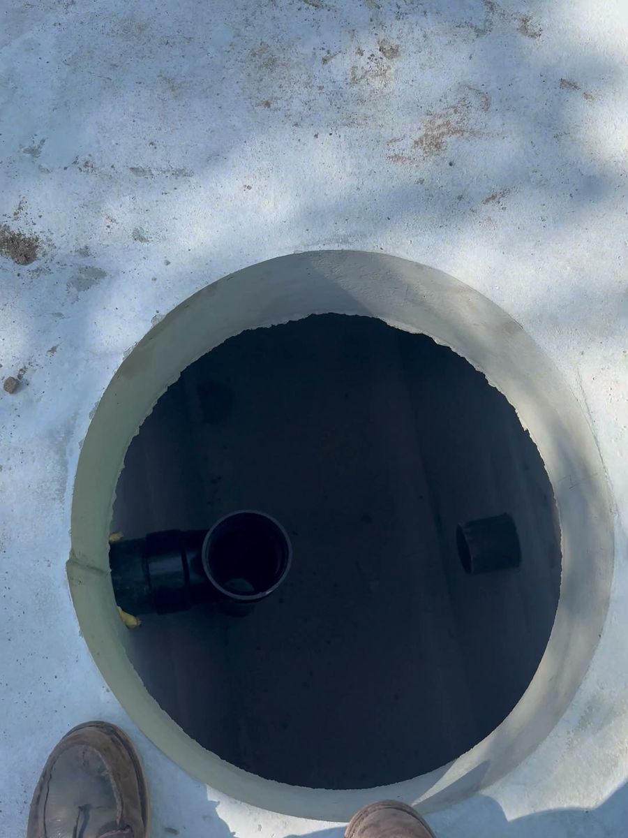 Inlet, outlet and baffles during the Miches de la Baja grease interceptor installation